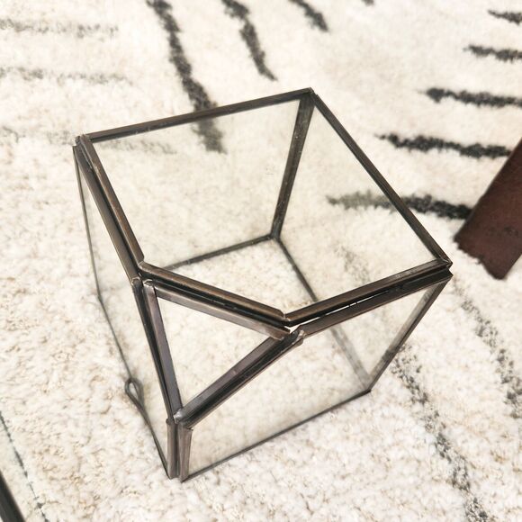 Set Of 2 Vtg Black Tilted Cube Geometric Glass Terrarium 6"/4" Tabletop/Hanging - Picture 9 of 9
